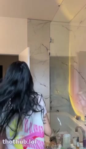 Mia Khalifa OnlyFans Livestream in the Bathroom